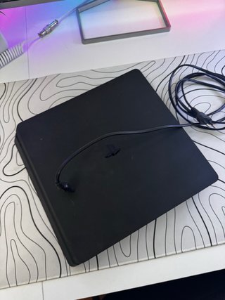 PlayStation 4 Slim 500GB – Perfetto stato!