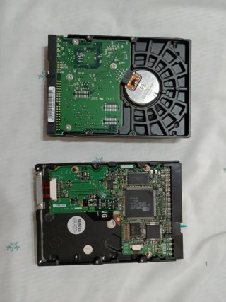 2 Discos Duros Fujitsu y Western Digital