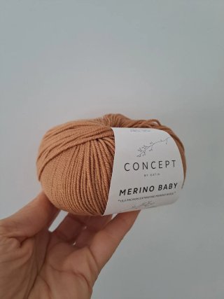 5 ovillos Katia Merino Baby color 99