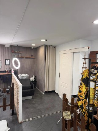 Traspaso barbería alquilar 320€