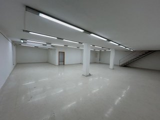 Local comercial en alquiler en Carranque - Haza Cuevas en Málaga