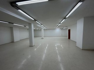Local comercial en alquiler en Carranque - Haza Cuevas en Málaga