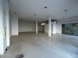 Local comercial en alquiler en Carranque - Haza Cuevas en Málaga
