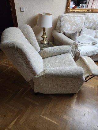 Sofá reclinable beige tela