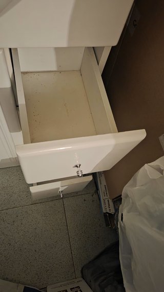 Mueble de baño con lavabo y mármol