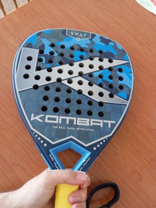 Pala de pádel Kombat SWAT