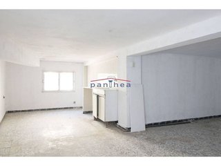 Local comercial en venta en Zona Hispanidad-Vivar Téllez en Vélez-Málaga