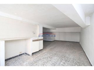 Local comercial en venta en Zona Hispanidad-Vivar Téllez en Vélez-Málaga