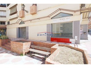Local comercial en venta en Zona Hispanidad-Vivar Téllez en Vélez-Málaga