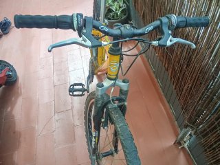 Bicicleta Felt 4130 Amarilla