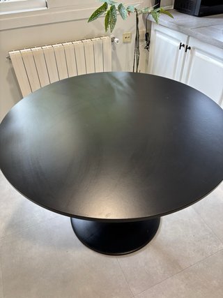 Mesa redonda comedor negra