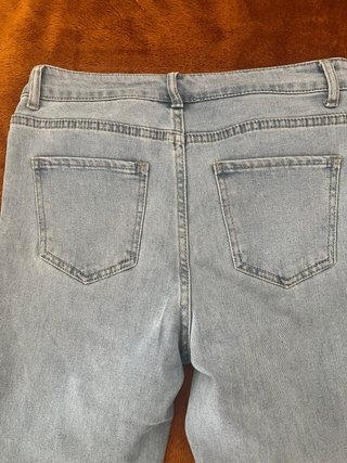 Pantalones vaqueros acampanados