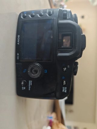 Sony Alpha 100 DSLR + Bolsa + 4 Cartões
