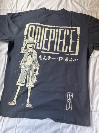 Camiseta Oversize One Piece Pull&Bear Gris