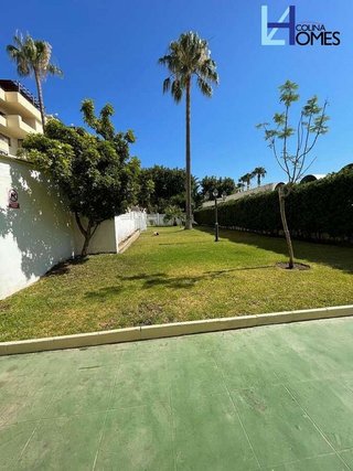 Piso en venta en La Carihuela en Torremolinos