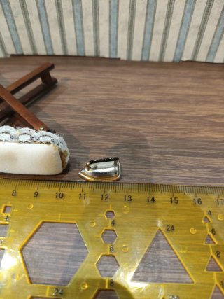 Tabla de planchar y plancha casa de muñecas