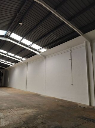 Nave industrial en alquiler en Polígonos - Recinto Ferial Cortijo de Torres en Málaga