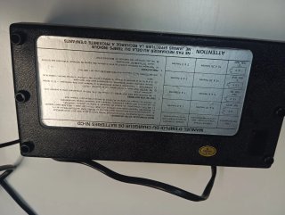 Caricabatterie universale per batterie Ni-Cd MW
