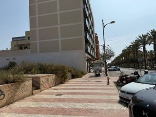 Terreno en venta en Roquetas Centro en Roquetas de Mar