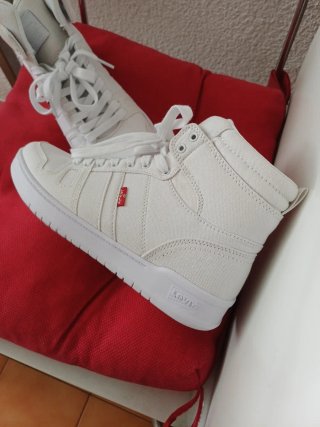 Zapatillas Levis Blancas