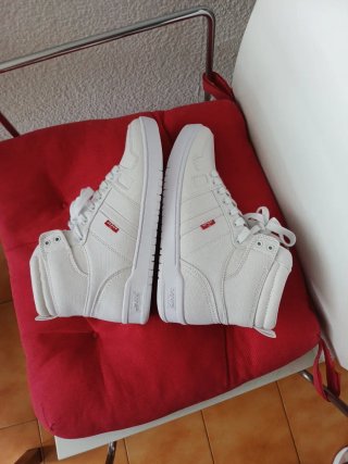 Zapatillas Levis Blancas