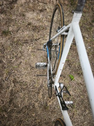 Bicicleta carretera vintage blanca