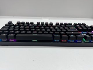 Teclado Mecánico Negro/Rojo RGB