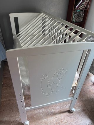 Cuna bebé blanca como nueva