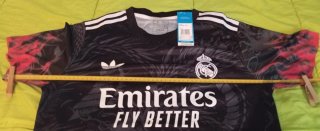 Camiseta deportiva con Dragón.