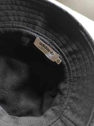 Adidas  Adventure Boonie Negro. Gorro.