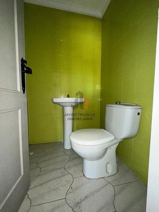 Local comercial en venta en Poniente-Faro en Vélez-Málaga