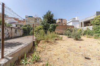 Terreno en venta en Barrio de Zaidín en Granada