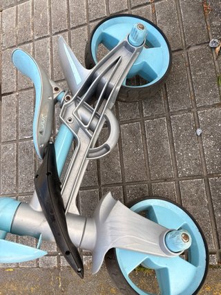 Bici de aprendizaje infantil azul