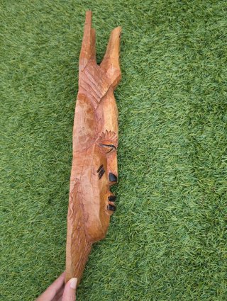 Máscara Decorativa de Madera Tallada
