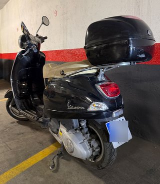 Piaggio Vespa LX 125 Negra
