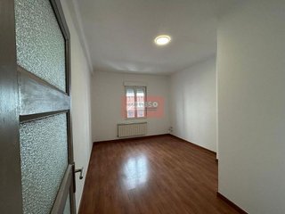 Piso en alquiler en Centro en Ourense