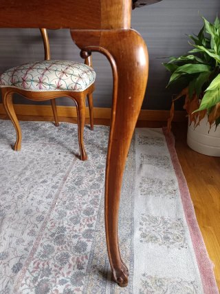 Mesa de madera antigua