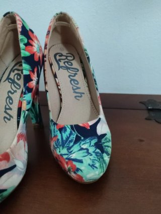 Scarpe con tacco Refresh n.35 nuove