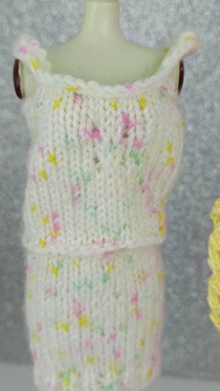 Conjunto ropa Barbie lana hecho a mano