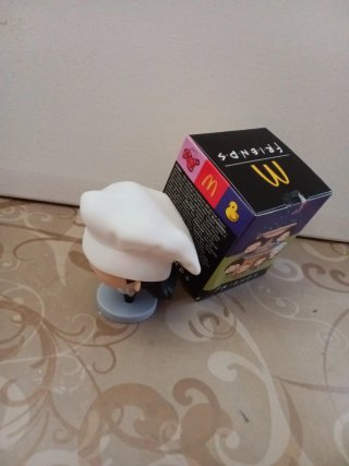 Figura Monica Friends McDonald's