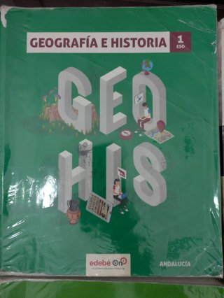 Libros 1 eso 3€ cada uno 12€ los cuatro