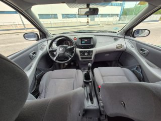 Nissan Almera Tino  1.8i 116CV 126.000km 007