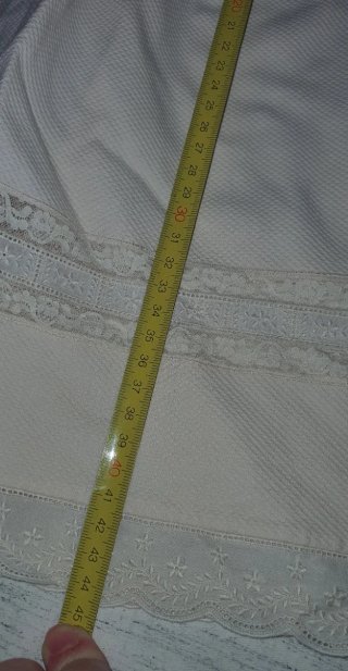 Faldón bebé beige hecho a mano 40cm piqué