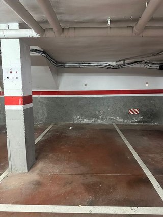 Garaje en venta en L'Eixample en Figueres