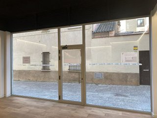 Local comercial en venta en Eixample Sud – Migdia en Girona