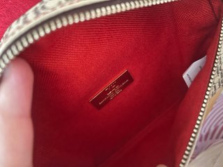 Bolsito CH Logo Beige y Rojo