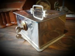 Caja Fuerte  o de caudales Vintage con 2 Llaves