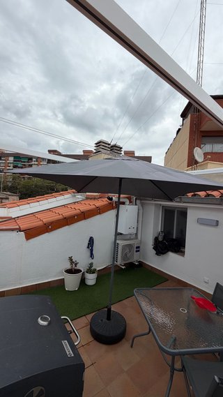 Parasol gris + pie 25L