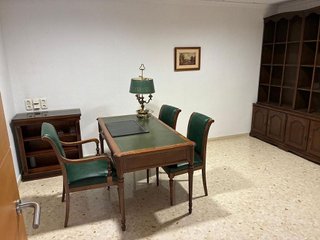 Local comercial en alquiler en Jaume Roig en Valencia