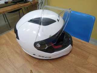 Casco de moto blanco integral.utilizado 6 veces.